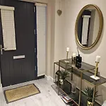 Contemporary 2bdr House With Parking In
