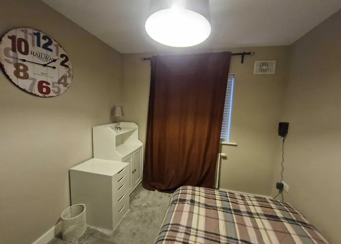 Contemporary 2bdr House With Parking In Dublin